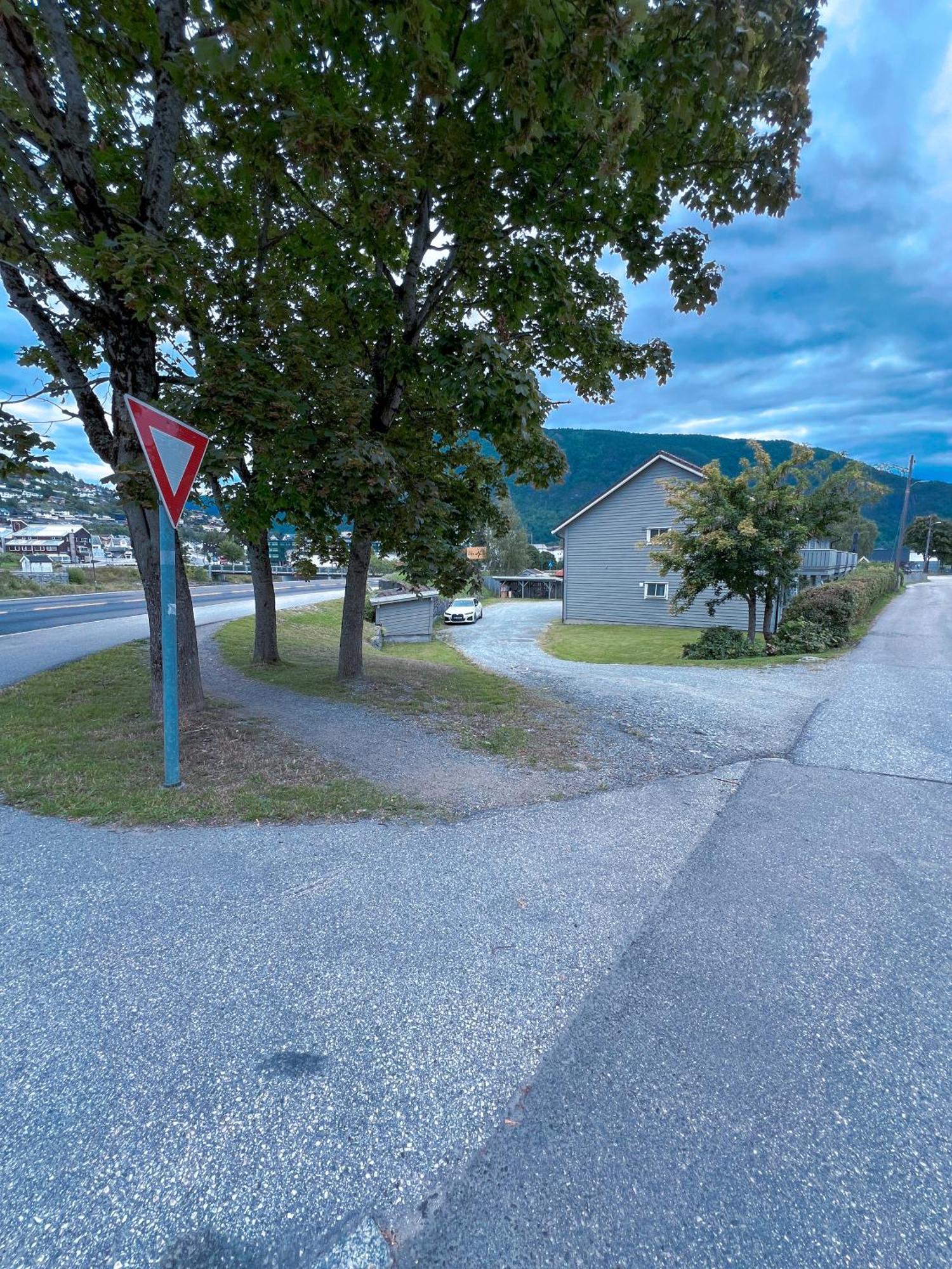 Privat rom i leilighet Hotell Sogndal Eksteriør bilde